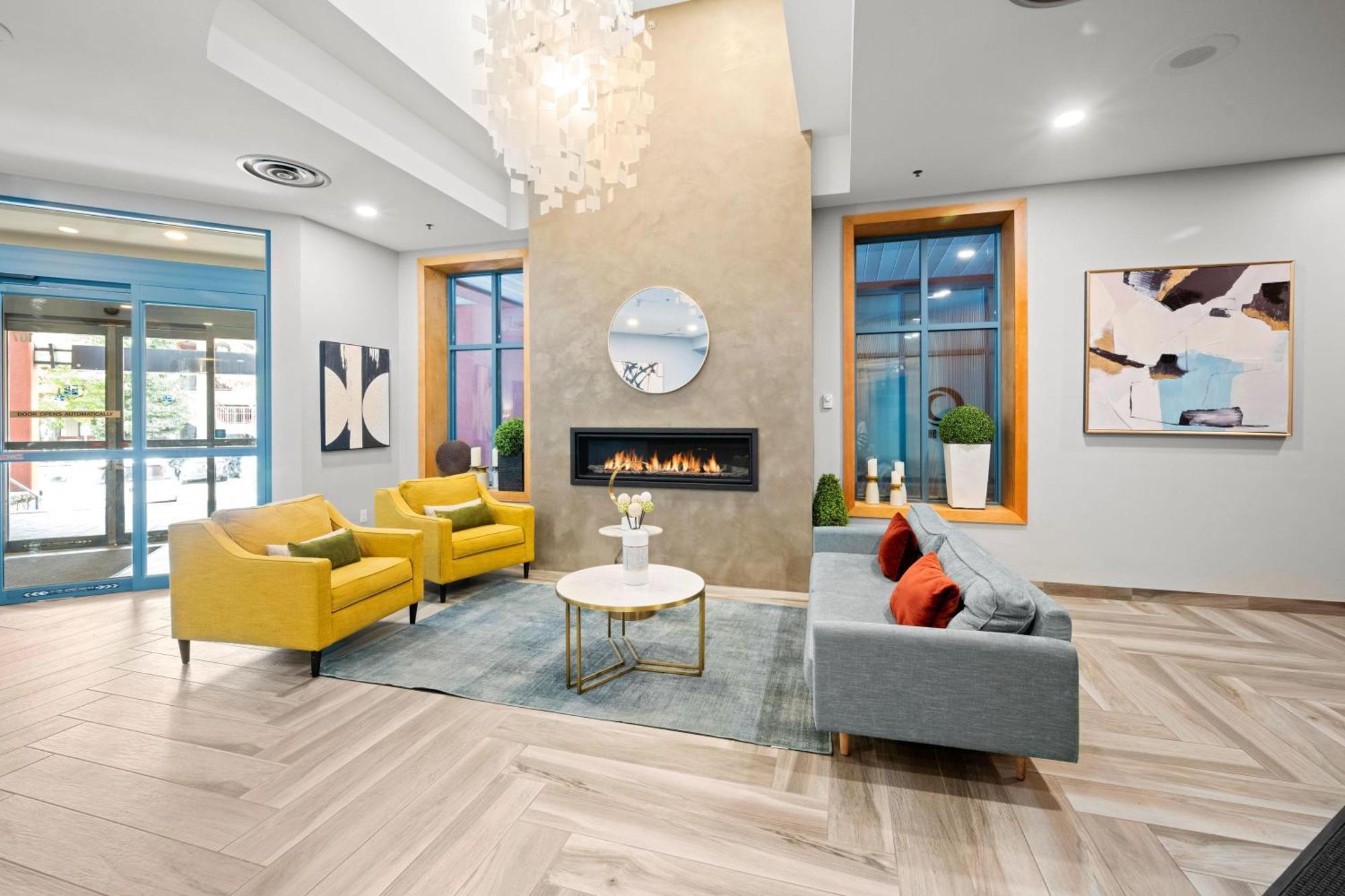 Alpenglow Lodge Family Studio With Murphy Bed By Mva Whistler Exterior foto